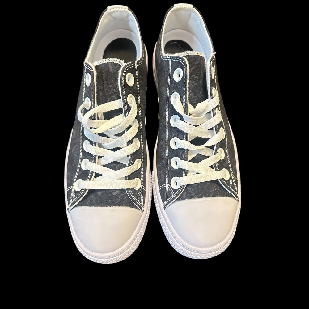 Electro Threads Women's Black Paisley Pattern‎ Low Top Canvas Sneakers Shoes